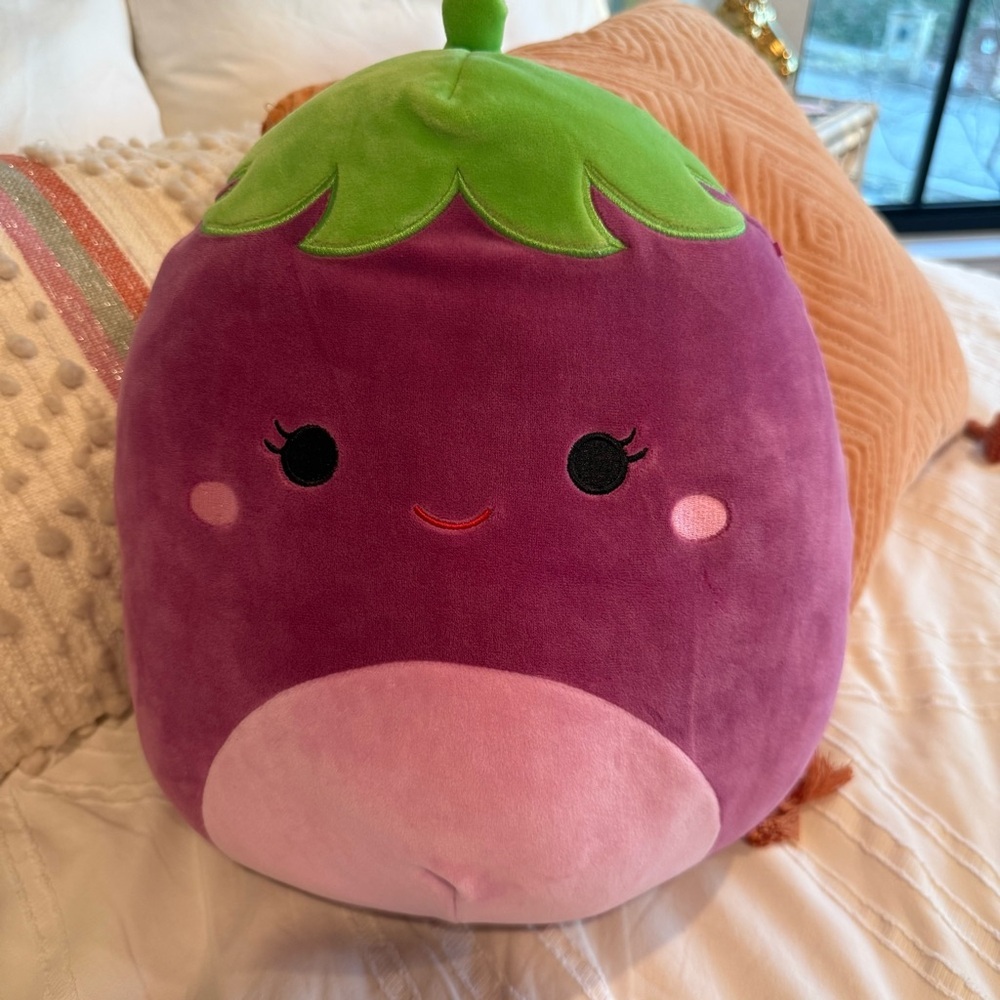 ❤️Squishmallows - Purple Glena Eggplant Plush - OS